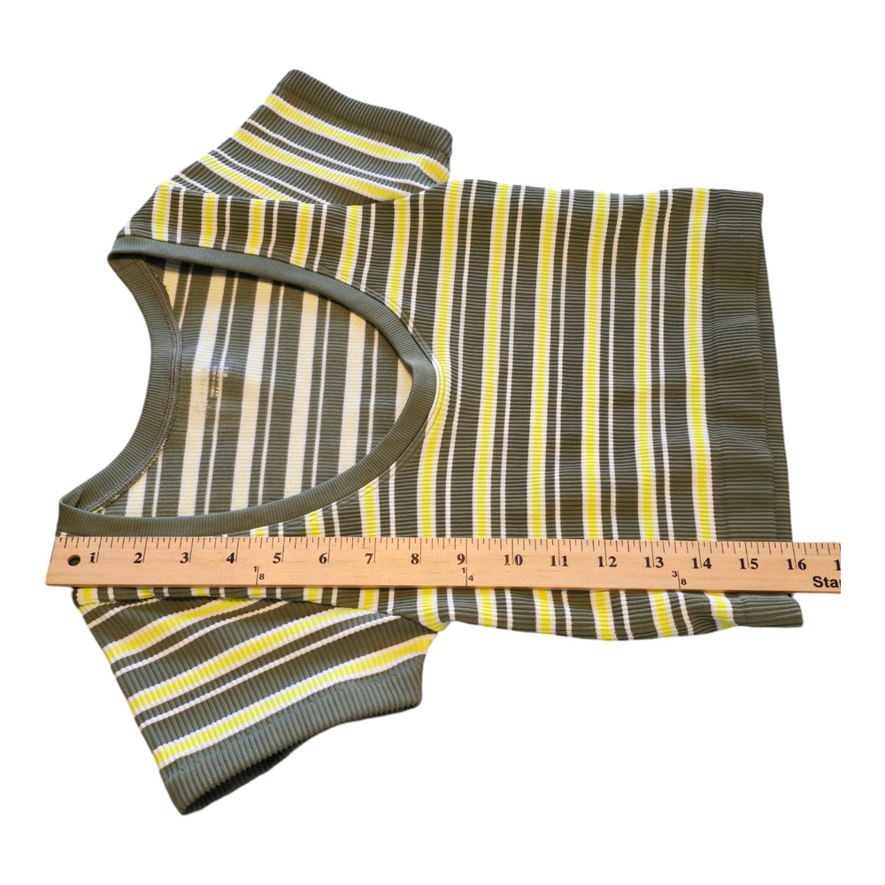 Offline by Aerie Tee Womens Medium Olive Green/Yellow Seamless Rib Scoop Neck - Picture 10 of 11